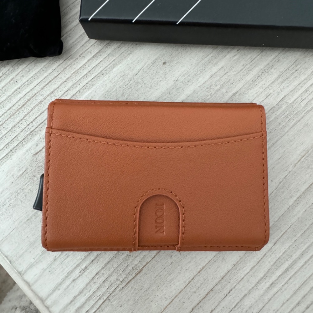 Icon Mens Wallet - Picture 2 of 2